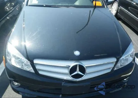 2009 Mercedes-Benz C300 из США, поврежденный, VIN WDDGF54X29F197948